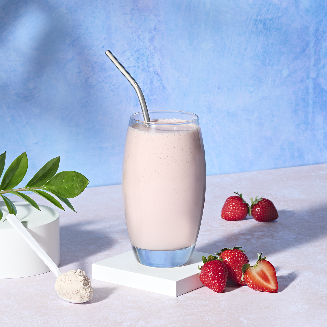 Formula 1 Nutritional Shake Mix Strawberry Delight 550 g — prepared product