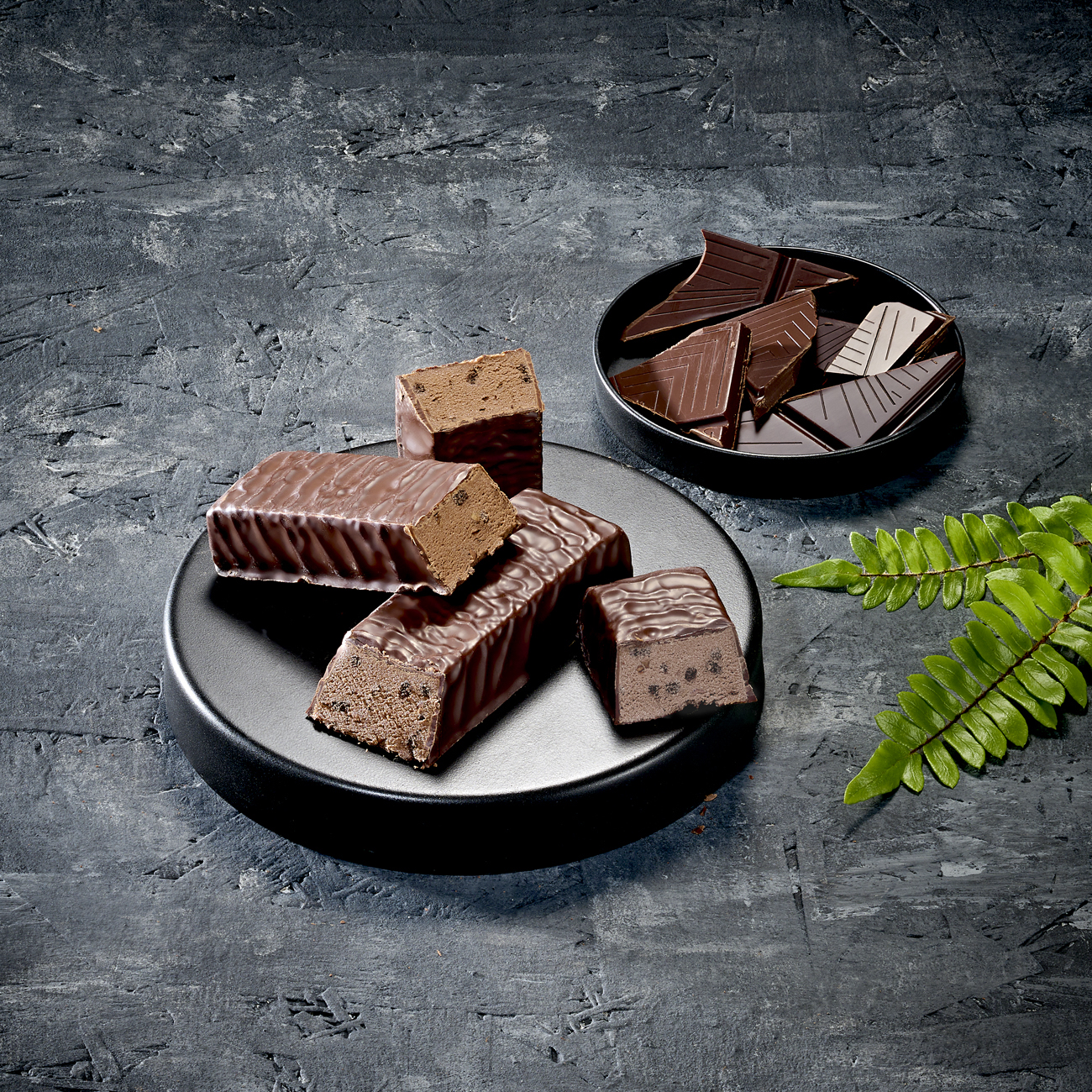 H24 Achieve Bar Dark Chocolate 6 x 60 g bars per box — prepared product